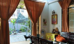 BÁN NHÀ PHÚ NHUẬN HXH 60M2 NGANG GẦN 5M DÂN TRÍ CAO LÊ VĂN SỸ CHỈ 7.2 TỶ.Mô tả:+ Diện tích: 60m2, ngang 5m dài 12m.+ Nhà 1 trệt 2 lầu BTCT kiên cố. Gồm 2PN, 3WC, PK, bếp, ban công, sân thượng trước thoáng mát.Mô tả:+ Hẻm xe hơi vô nhà, quay đầu thoải mái.+ Thông số đẹp, ngang rộng gần 5m nhà rất thoáng, nhà vẫn ở rất tốt, sơn phết lại là đẹp như mới.+ Khu an ninh, dân trí, hàng xóm hiền lành.+ Giáp Trường Sa thuận tiện di chuyển sang Quận 1, Quận 10, Phú Nhuận. Chỉ 10 phút đến sân bay. Gần trường học các cấp, nhà thờ, siêu thị, chợ, bệnh viện…+ Nhà phù hợp vừa ở vừa kinh doanh online, cho thuê.+ Pháp lý chuẩn, hoàn công đầy đủ, công chứng trong ngày.Giá 7.2 tỷ. TL chủ nhà thiện chí gấp bán.Liên hệ: Mr Khoa 0582063101 Tư vấn xem nhà miễn phí. Trân trọng.