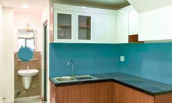 BÁN NHÀ PHÚ NHUẬN HXH 4 TẦNG ĐẸP LUNG LINH KHU VIP PHAN XÍCH LONG 4.6 TỶ.Mô tả:+ Diện tích: 35m2, ngang 3m dài 12m.+ Kết cấu: 1 trệt 2 lầu, sân thượng trước và sau, gồm 5 phòng ngủ, 3 toilet, 1 phòng thờ, phòng khách, phòng bếp.Mô tả:+ Vị trí: Cực đẹp, nhà ngay trung tâm phố ẩm thực. Gần Bệnh viện Hoàn Mỹ, đi bộ vài phút ra Siêu Thị Coopmart gần ngã tư Phan Đăng Lưu, Khu kinh doanh sầm uất và tập trung nhiều quán cà phê đẹp nhộn nhịp, cùng các công ty Văn Phòng,+ Lưu thông đi lại các Quận trung tâm rất thuận tiện. tiếp giáp Quận 1+ Khu an ninh tốt, dân trí cao yên tĩnh sạch sẽ.+ Nhà xây mới chắc chắn, BTCT ban công thoáng mát + Pháp lý: Sổ hồng hoàn công đầy đủGiá 4.6 tỷ. TL chủ nhà thiện chí gấp bán.Liên hệ: Mr Khoa 0582063101 Tư vấn xem nhà miễn phí