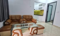 BÁN NHÀ PHÚ NHUẬN HXH 4 TẦNG ĐẸP LUNG LINH KHU VIP PHAN XÍCH LONG 4.6 TỶ.Mô tả:+ Diện tích: 35m2, ngang 3m dài 12m.+ Kết cấu: 1 trệt 2 lầu, sân thượng trước và sau, gồm 5 phòng ngủ, 3 toilet, 1 phòng thờ, phòng khách, phòng bếp.Mô tả:+ Vị trí: Cực đẹp, nhà ngay trung tâm phố ẩm thực. Gần Bệnh viện Hoàn Mỹ, đi bộ vài phút ra Siêu Thị Coopmart gần ngã tư Phan Đăng Lưu, Khu kinh doanh sầm uất và tập trung nhiều quán cà phê đẹp nhộn nhịp, cùng các công ty Văn Phòng,+ Lưu thông đi lại các Quận trung tâm rất thuận tiện. tiếp giáp Quận 1+ Khu an ninh tốt, dân trí cao yên tĩnh sạch sẽ.+ Nhà xây mới chắc chắn, BTCT ban công thoáng mát + Pháp lý: Sổ hồng hoàn công đầy đủGiá 4.6 tỷ. TL chủ nhà thiện chí gấp bán.Liên hệ: Mr Khoa 0582063101 Tư vấn xem nhà miễn phí