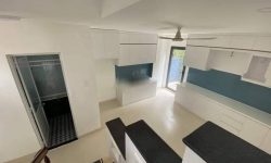 BÁN NHÀ PHÚ NHUẬN HXH 4 TẦNG ĐẸP LUNG LINH KHU VIP PHAN XÍCH LONG 4.6 TỶ.Mô tả:+ Diện tích: 35m2, ngang 3m dài 12m.+ Kết cấu: 1 trệt 2 lầu, sân thượng trước và sau, gồm 5 phòng ngủ, 3 toilet, 1 phòng thờ, phòng khách, phòng bếp.Mô tả:+ Vị trí: Cực đẹp, nhà ngay trung tâm phố ẩm thực. Gần Bệnh viện Hoàn Mỹ, đi bộ vài phút ra Siêu Thị Coopmart gần ngã tư Phan Đăng Lưu, Khu kinh doanh sầm uất và tập trung nhiều quán cà phê đẹp nhộn nhịp, cùng các công ty Văn Phòng,+ Lưu thông đi lại các Quận trung tâm rất thuận tiện. tiếp giáp Quận 1+ Khu an ninh tốt, dân trí cao yên tĩnh sạch sẽ.+ Nhà xây mới chắc chắn, BTCT ban công thoáng mát + Pháp lý: Sổ hồng hoàn công đầy đủGiá 4.6 tỷ. TL chủ nhà thiện chí gấp bán.Liên hệ: Mr Khoa 0582063101 Tư vấn xem nhà miễn phí