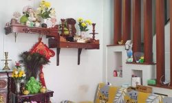 BÁN NHÀ PHÚ NHUẬN HXH 4 TẦNG ĐẸP LUNG LINH KHU VIP PHAN XÍCH LONG 4.6 TỶ.Mô tả:+ Diện tích: 35m2, ngang 3m dài 12m.+ Kết cấu: 1 trệt 2 lầu, sân thượng trước và sau, gồm 5 phòng ngủ, 3 toilet, 1 phòng thờ, phòng khách, phòng bếp.Mô tả:+ Vị trí: Cực đẹp, nhà ngay trung tâm phố ẩm thực. Gần Bệnh viện Hoàn Mỹ, đi bộ vài phút ra Siêu Thị Coopmart gần ngã tư Phan Đăng Lưu, Khu kinh doanh sầm uất và tập trung nhiều quán cà phê đẹp nhộn nhịp, cùng các công ty Văn Phòng,+ Lưu thông đi lại các Quận trung tâm rất thuận tiện. tiếp giáp Quận 1+ Khu an ninh tốt, dân trí cao yên tĩnh sạch sẽ.+ Nhà xây mới chắc chắn, BTCT ban công thoáng mát + Pháp lý: Sổ hồng hoàn công đầy đủGiá 4.6 tỷ. TL chủ nhà thiện chí gấp bán.Liên hệ: Mr Khoa 0582063101 Tư vấn xem nhà miễn phí