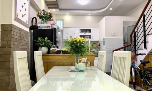 BÁN NHÀ PHÚ NHUẬN HXH 45M2 NGANG 4.2M 4 TẦNG BTCT 5 PHÒNG NGỦ SÁT MẶT TIỀN THÍCH QUẢNG ĐỨC 6.2 TỶ.