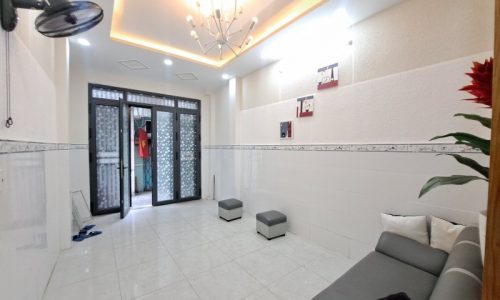 BÁN NHÀ TÂN BÌNH SÁT HXH 40M2 4 TẦNG NỞ HẬU 3 PN NHÀ MỚI Ở NGAY CÁCH MẠNG THÁNG 8 5.5 TỶ.