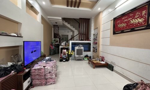 BÁN NHÀ TÂN BÌNH HXH OTO VÀO NHÀ 68M2 NGANG 4M 4 TẦNG 4 PHÒNG NGỦ SỔ VUÔNG LÝ THƯỜNG KIỆT 9.6 TỶ.