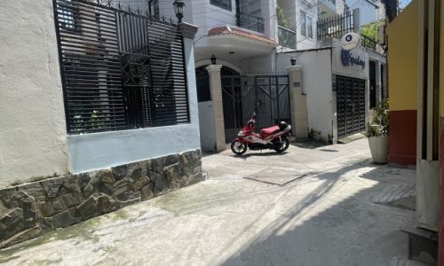 BÁN NHÀ PHÚ NHUẬN HẺM 3.5M 39M2 3 TẦNG HẺM THÔNG THÍCH QUẢNG ĐỨC 3.9 TỶ.