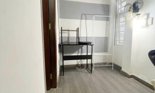 BÁN NHÀ PHÚ NHUẬN HBG 32M2 5 TẦNG NGANG 7M 4 PN SÁT MT LÊ VĂN SỸ 5.5 TỶ.