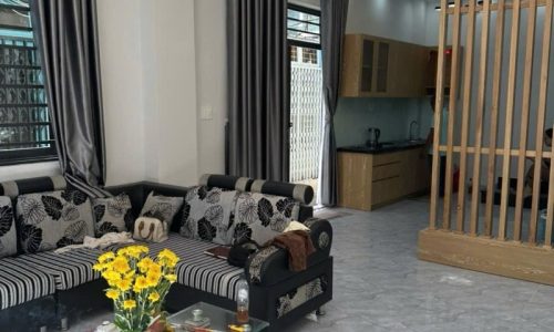 BÁN NHÀ PHÚ NHUẬN 40M2 HXH 2 TẦNG NGANG 4M LÔ GÓC 2 PN HẺM THÔNG SÁT MT TRẦN KẾ XƯƠNG 4.5 TỶ.