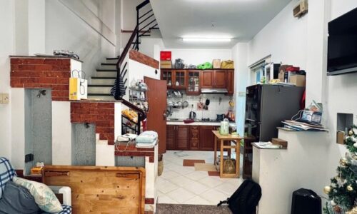 BÁN NHÀ PHÚ NHUẬN OTO VÀO NHÀ 50M2 4 TẦNG NGANG 5M LÔ GÓC SÁT MT NGUYỄN KIỆM GẤP BÁN  8.99 TỶ.