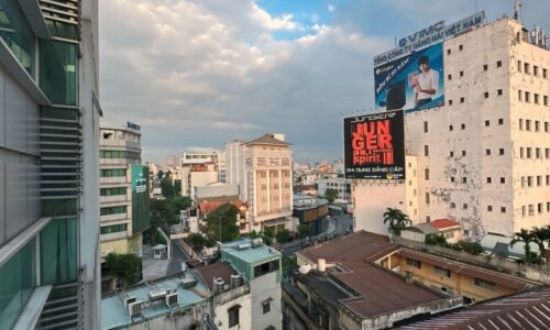 BÁN NHÀ MẶT TIỀN 60M2 6 TẦNG THANG MÁY 12 PN NGANG 6M KD ĐỈNH NGUYỄN THỊ HUỲNH 15.5 TỶ.