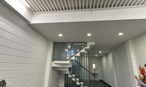 BÁN NHÀ PHÚ NHUẬN HXH 50M2 5 TẦNG NGANG 4M 6 PN ĐẸP DÂN TRÍ CAO NGUYỄN ĐÌNH CHÍNH 10.8 TỶ