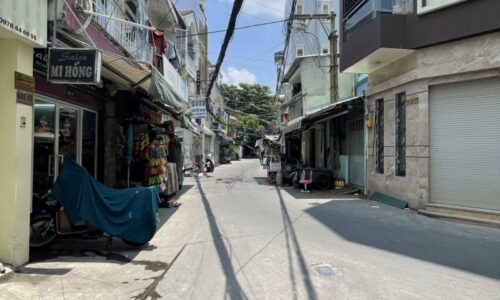 BÁN NHÀ QUẬN 10 HXH 32M2 3 TẦNG 3 PN NGANG GẦN 4M CHÍNH CHỦ CMT8 GẤP BÁN 3.8 TỶ.