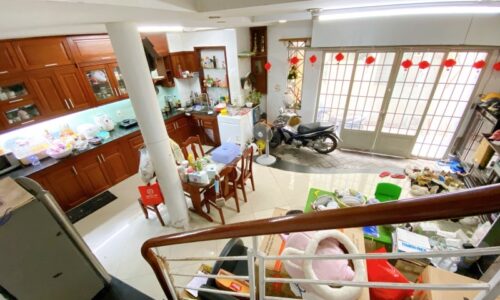 BÁN NHÀ MẶT TIỀN THỤT 50M2 4 TẦNG NGANG 6M 3 PN SÁT MT LÊ VĂN SỸ 7.6 TỶ.