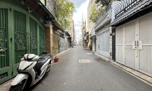 BÁN NHÀ PHÚ NHUẬN OTO VÀO NHÀ 90M2 3 TẦNG NGANG 4M HẺM 6M SÁT MT TRẦN HUY LIỆU GẤP BÁN 14.9 TỶ.