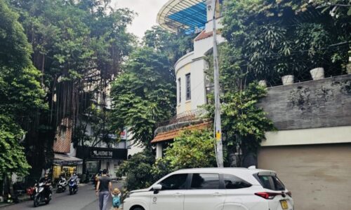 BÁN NHÀ MẶT TIỀN 68M2 3 TẦNG NGANG 8M KD ĐỈNH  KHU PXL HOA ĐÀO 22 TỶ.